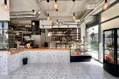 Gail's Bakery Brentwood photo 1